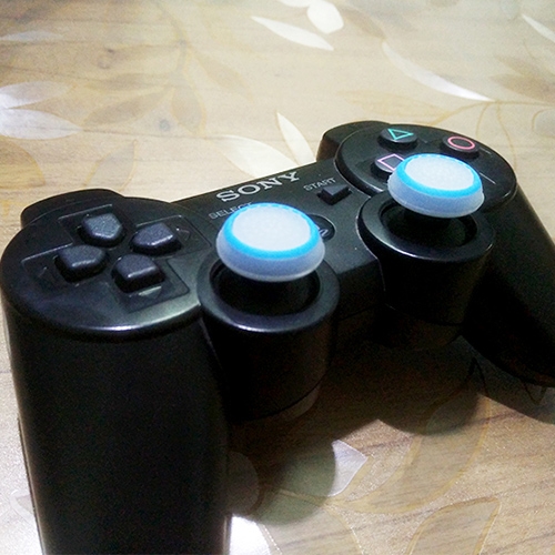 20 PCS Luminous Silicone Protective Cover for PS4 / PS3 / PS2 / XBOX360 / XBOXONE / WIIU Gamepad Joystick (Blue)