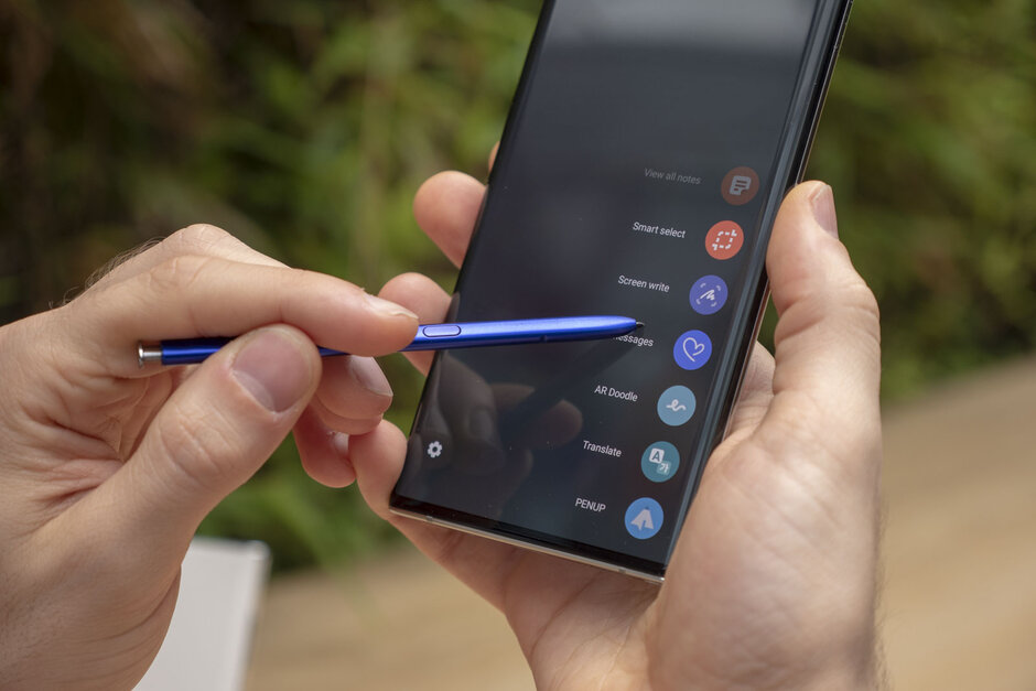 Samsung Galaxy Note 10+ review: bigger and now with a magic wand